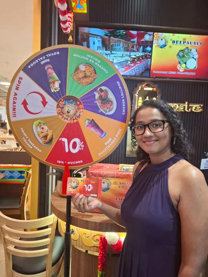 Spin the festive wheel at India Gate